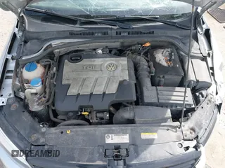 2014 Volkswagen Jetta TDI w/Premium/Nav z VIN 3VWLL7AJ3EM332617, wystawiony jako IAAI lot #42033000 z przebiegiem 186 444 mil mil oraz . Historia ofert i sprzedaży dostępna na DreamBid. Obrazek 10.