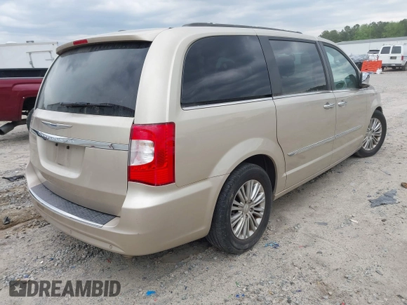 2016 Chrysler Town & Country Touring-L with VIN 2C4RC1CG1GR174351, listed as a IAAI auction lot 40789150 with 85,260 mi miles. Bid and sale history available at carsss.com. Image 4.