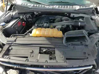 2018 Ford F-150 XLT z VIN 1FTEW1CB6JKD71130, wystawiony jako Copart lot #81160635 z przebiegiem 140 682 mil mil oraz Szkoda całkowita • Salvage title. Historia ofert i sprzedaży dostępna na DreamBid. Obrazek 15.