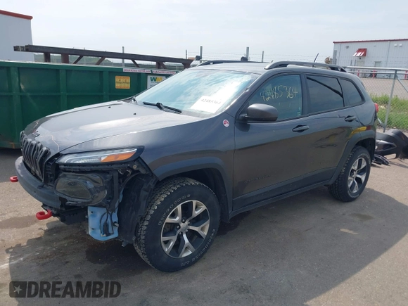 2016 Jeep Cherokee Trailhawk z VIN 1C4PJMBS1GW323434, wystawiony jako IAAI lot #42485364 z przebiegiem 130 351 mil mil oraz . Historia ofert i sprzedaży dostępna na DreamBid. Obrazek 18.