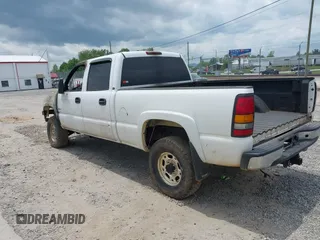 2006 GMC Sierra 2500HD SL with VIN 1GTHK23D26F227168, listed as a IAAI auction lot 42296827 with Not provided miles and . Bid and sale history available at DreamBid. Image 3.