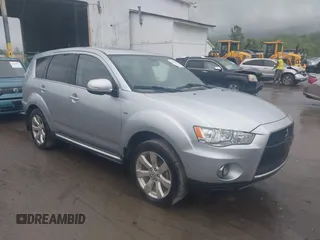 2011 Mitsubishi Outlander XLS z VIN JA4JS4AX7BU020401, wystawiony jako IAAI lot #42250209 z przebiegiem 304 312 mil mil oraz . Historia ofert i sprzedaży dostępna na DreamBid. Obrazek 1.