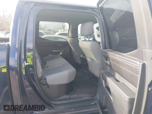2022 Toyota Tundra 2WD SR5 with VIN 5TFLA5AB8NX017358, listed as a IAAI auction lot 38043908 with 22,386 mi miles. Bid and sale history available at carsss.com. Image 8.