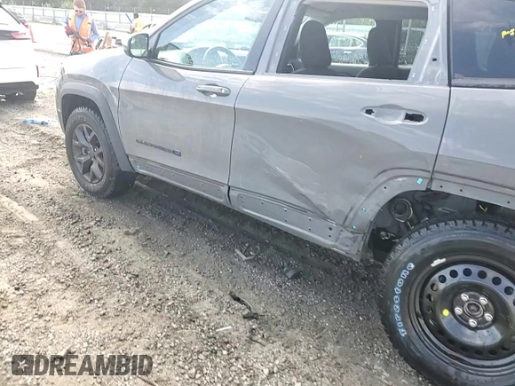 2020 Jeep Cherokee Latitude with VIN 1C4PJMCX6LD645714, listed as a Copart auction lot 69430894 with 15,430 mi miles and Salvage Title. Bid and sale history available at carsss.com. Image 14.