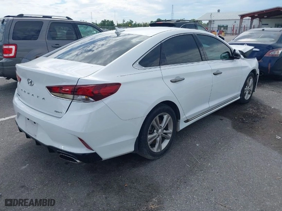 2019 Hyundai Sonata Sport with VIN 5NPE34AFXKH772292, listed as a IAAI auction lot 40466023 with 46,224 mi miles. Bid and sale history available at carsss.com. Image 4.