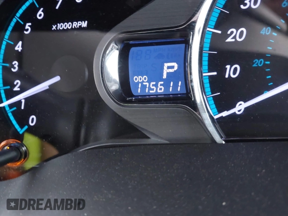 2013 Toyota Sienna XLE with VIN 5TDDK3DC2DS053559, listed as a IAAI auction lot 41299824 with 175,611 mi miles and . Bid and sale history available at DreamBid. Image 7.