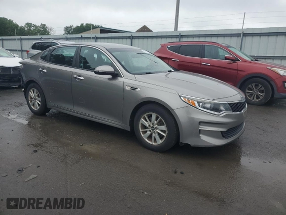 2017 Kia Optima LX z VIN 5XXGT4L39HG145177, wystawiony jako Copart lot #60288975 z przebiegiem 89 237 mil mil oraz Szkoda całkowita • Salvage title. Historia ofert i sprzedaży dostępna na DreamBid. Obrazek 4.