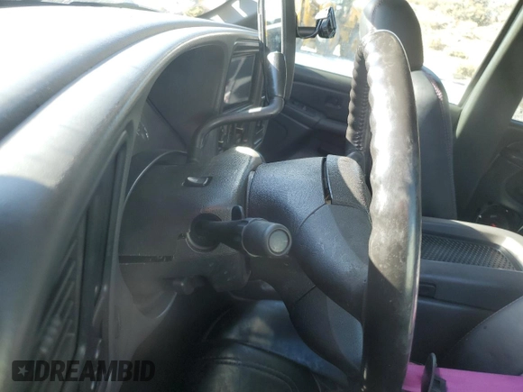2005 Chevrolet Silverado 1500 with VIN 2GCFC13T251325270, listed as a Copart auction lot 75061414 with Not Provided miles and Salvage Title. Bid and sale history available at DreamBid. Image 9.