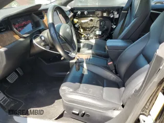 2021 Tesla Model S Long Range Plus z VIN 5YJSA1E29MF417453, wystawiony jako Copart lot #61480025 z przebiegiem 83 526 mil mil oraz Szkoda całkowita • Salvage title. Historia ofert i sprzedaży dostępna na DreamBid. Obrazek 7.