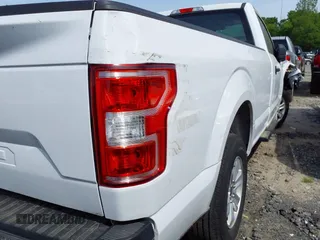 2020 Ford F-150 XL z VIN 1FTMF1CB0LKD63815, wystawiony jako IAAI lot #41719059 z przebiegiem 33 021 mil mil oraz . Historia ofert i sprzedaży dostępna na DreamBid. Obrazek 18.