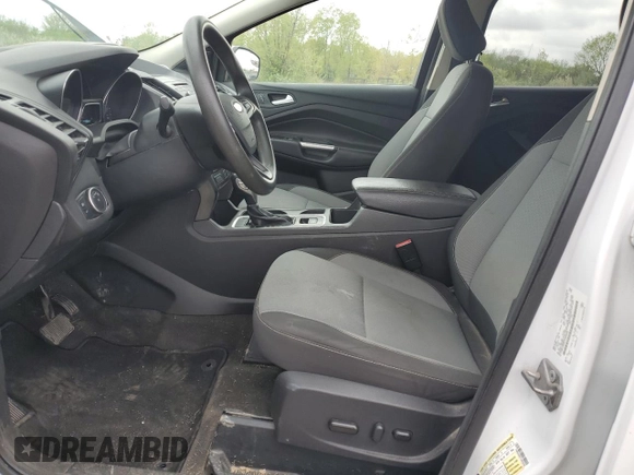 2018 Ford Escape SE z VIN 1FMCU9G97JUB48596, wystawiony jako Copart lot #56388505 z przebiegiem 96 996 mil mil oraz Czysty tytuł • Clean title. Historia ofert i sprzedaży dostępna na DreamBid. Obrazek 7.