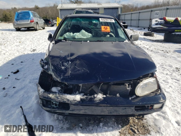1998 Volkswagen Golf z VIN 3VWFA81H7WM245388, wystawiony jako Copart lot #51585355 z przebiegiem Nie podano mil oraz Nie do naprawy • Non repairable. Historia ofert i sprzedaży dostępna na DreamBid. Obrazek 5.