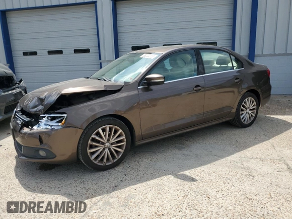 2011 Volkswagen Jetta SEL с VIN 3VWLX7AJ0BM359581, выставлен на аукционе Copart как лот 56222225 с пробегом 195 871 миль миль и Чистый • Clean title. История ставок и продаж доступна на DreamBid. Изображение 1.