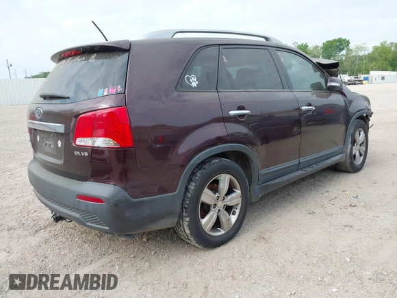 2012 Kia Sorento EX with VIN 5XYKU4A21CG248227, listed as a IAAI auction lot 42036333 with 1 mi miles. Bid and sale history available at carsss.com. Image 4.