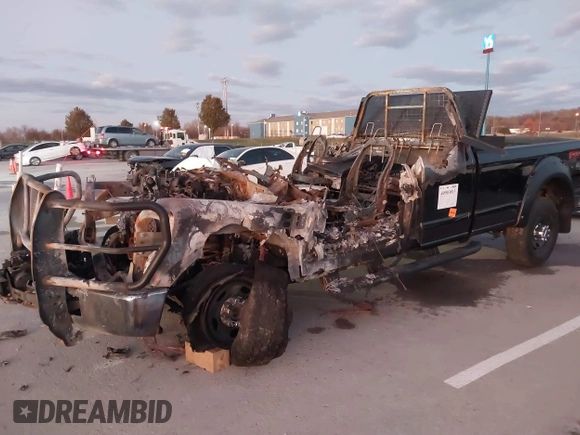 2019 Ford F-350 with VIN 1FT7X3BT8KEF10329, listed as a IAAI auction lot 40903813 with Not Provided miles and . Bid and sale history available at DreamBid. Image 6.