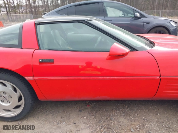 1994 Chevrolet Corvette with VIN 1G1YY22P0R5119743, listed as a IAAI auction lot 41867833 with 85,464 mi miles. Bid and sale history available at carsss.com. Image 13.