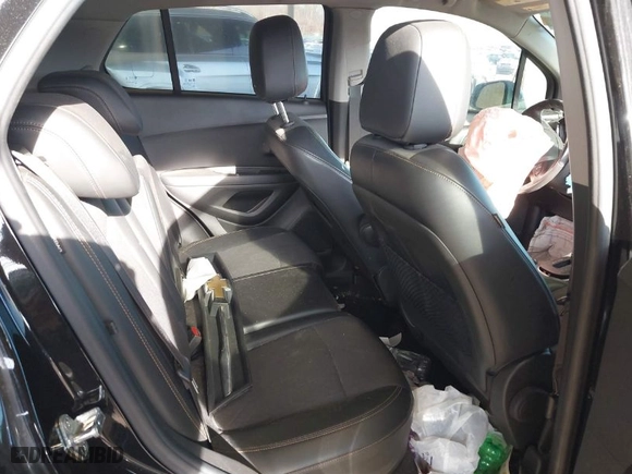 2019 Chevrolet Trax LT with VIN KL7CJLSB9KB908560, listed as a IAAI auction lot 41192203 with 74,148 mi miles. Bid and sale history available at carsss.com. Image 8.