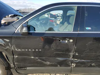 2020 Chevrolet Traverse LS with VIN 1GNEVLKW3LJ115532, listed as a Copart auction lot 86218864 with 146,204 mi miles and Salvage Title. Bid and sale history available at carsss.com. Image 7.