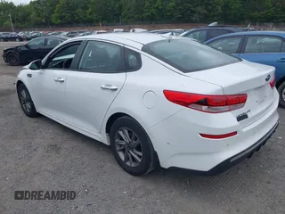2020 Kia Optima LX with VIN 5XXGT4L32LG450805, listed as a IAAI auction lot 42300790 with 41,901 mi miles and . Bid and sale history available at DreamBid. Image 3.