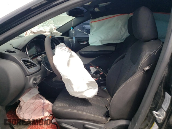2015 Dodge Dart SXT z VIN 1C3CDFBB0FD330780, wystawiony jako Copart lot #57816875 z przebiegiem Nie podano mil oraz Szkoda całkowita • Salvage title. Historia ofert i sprzedaży dostępna na DreamBid. Obrazek 7.