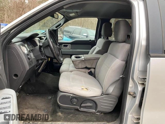 2011 Ford F-150 XL with VIN 1FTFW1EF8BFB85703, listed as a Copart auction lot 42025455 with 89,088 mi miles and Clean Title. Bid and sale history available at DreamBid. Image 5.