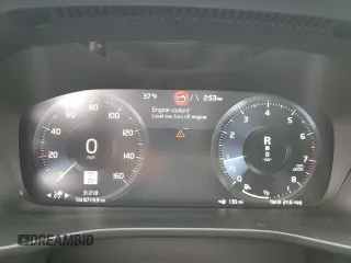 2022 Volvo XC40 R-Design с VIN YV4162UM3N2647058, выставлен на аукционе Copart как лот 53968175 с пробегом 31 218 миль миль и Списание • Salvage title. История ставок и продаж доступна на DreamBid. Изображение 9.