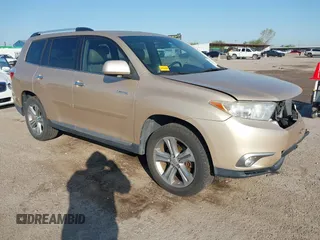 2011 Toyota Highlander Limited with VIN 5TDYK3EH4BS033161, listed as a IAAI auction lot 41981768 with 169,821 mi miles and . Bid and sale history available at DreamBid. Image 1.
