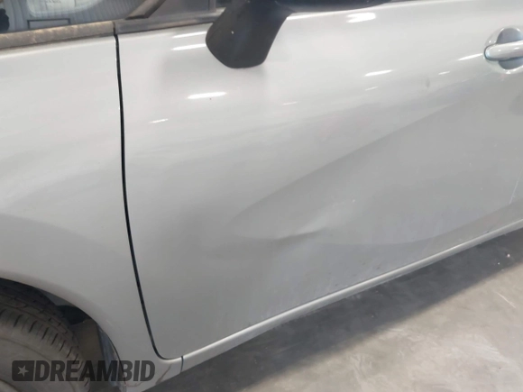 2015 Nissan Note S Plus with VIN 3N1CE2CP5FL361435, listed as a IAAI auction lot 41982071 with 223,855 mi miles and . Bid and sale history available at DreamBid. Image 6.