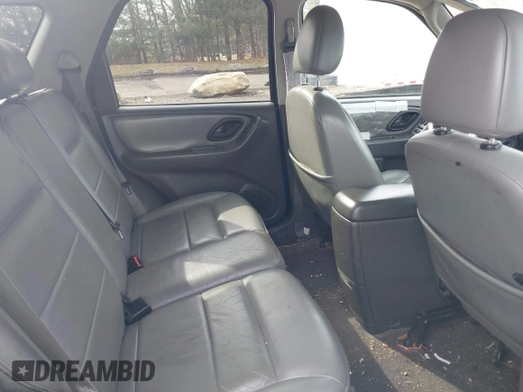 2005 Ford Escape Hybrid with VIN 1FMCU96HX5KC07148, listed as a IAAI auction lot 41741158 with 225,598 mi miles. Bid and sale history available at carsss.com. Image 8.