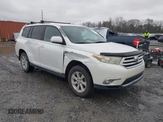 2013 Toyota Highlander with VIN 5TDZA3EH2DS035257, listed as a IAAI auction lot 41606436 with 208,721 mi miles and . Bid and sale history available at DreamBid. Image 1.