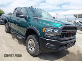 2024 Ram 2500 Tradesman z VIN 3C6TR5CJ7RG178668, wystawiony jako IAAI lot #41991863 z przebiegiem 51 010 mil mil oraz . Historia ofert i sprzedaży dostępna na DreamBid. Obrazek 1.