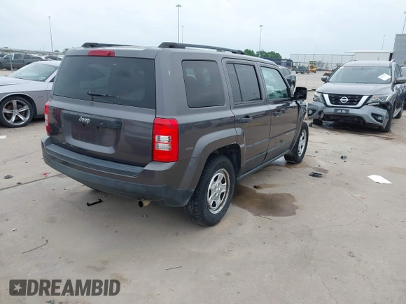 2015 Jeep Patriot Altitude Edition with VIN 1C4NJPBA3FD419477, listed as a IAAI auction lot 41878058 with 174,652 mi miles. Bid and sale history available at carsss.com. Image 4.
