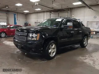 2008 Chevrolet Avalanche LTZ with VIN 3GNFK12378G241599, listed as a IAAI auction lot 41812571 with 137,502 mi miles. Bid and sale history available at carsss.com. Image 2.
