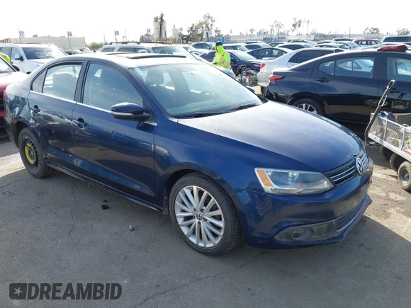2014 Volkswagen Jetta TDI w/Premium with VIN 3VW3L7AJ7EM367323, listed as a IAAI auction lot 41419079 with 166,511 mi miles and . Bid and sale history available at DreamBid. Image 1.