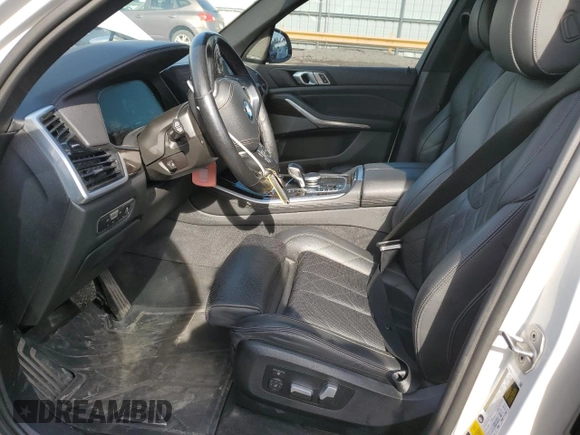 2023 BMW X5 xDrive40i with VIN 5UXCR6C04P9P97021, listed as a Copart auction lot 49247845 with 44,268 mi miles and Salvage Title. Bid and sale history available at DreamBid. Image 7.