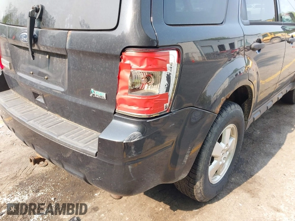 2011 Ford Escape XLT с VIN 1FMCU9DG4BKA64865, выставлен на аукционе IAAI как лот 42411474 с пробегом Не указан миль и . История ставок и продаж доступна на DreamBid. Изображение 6.