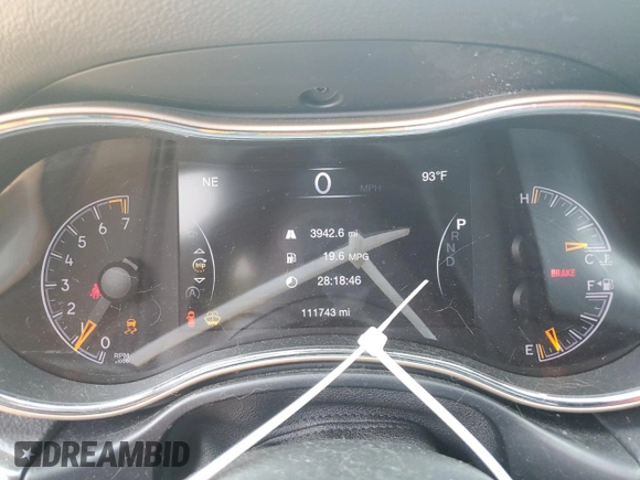 2017 Jeep Grand Cherokee Laredo with VIN 1C4RJFAG8HC940849, listed as a Copart auction lot 59868025 with 111,743 mi miles and Salvage title. Bid and sale history available at DreamBid. Image 9.