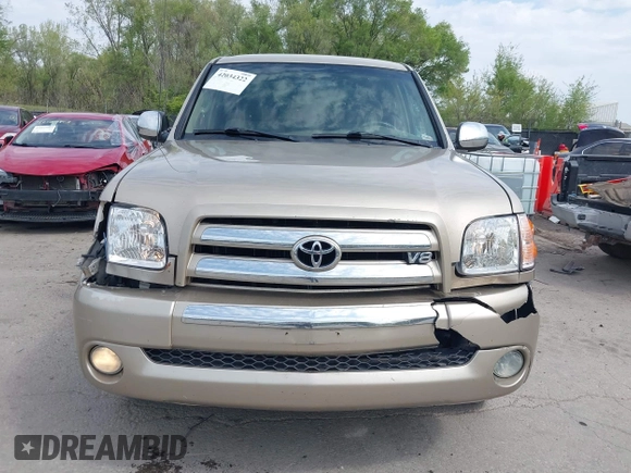 2004 Toyota Tundra SR5 with VIN 5TBET34154S453236, listed as a IAAI auction lot 42034322 with 209,028 mi miles and . Bid and sale history available at carsss.com. Image 12.