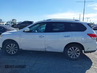 2013 Nissan Pathfinder SV with VIN 5N1AR2MM1DC648756, listed as a IAAI auction lot 41640693 with 170,190 mi miles. Bid and sale history available at carsss.com. Image 12.