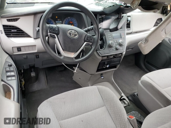 2018 Toyota Sienna LE Auto Access Seat with VIN 5TDKZ3DC6JS924316, listed as a Copart auction lot 61822215 with 123,396 mi miles and Salvage title. Bid and sale history available at DreamBid. Image 8.