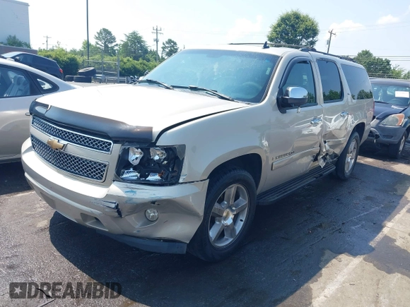 2007 Chevrolet Suburban LT with VIN 3GNFC16027G260735, listed as a IAAI auction lot 42584003 with 177,628 mi miles and . Bid and sale history available at DreamBid. Image 17.