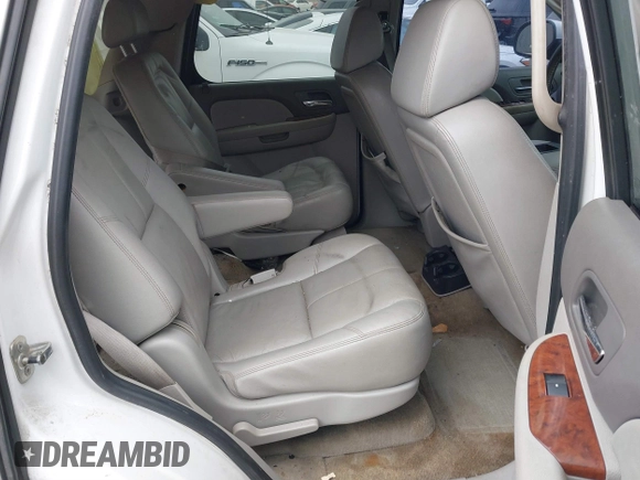 2008 Chevrolet Tahoe LTZ with VIN 1GNFK130X8R117959, listed as a IAAI auction lot 41335107 with 354,000 mi miles and . Bid and sale history available at DreamBid. Image 8.