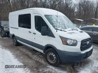 2015 Ford Transit with VIN 1FTBW2CM0FKA39962, listed as a IAAI auction lot 41370832 with 110,543 mi miles. Bid and sale history available at carsss.com. Image 1.