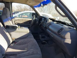 1998 Dodge Ram 1500 with VIN 3B7HF13Z2WG130254, listed as a IAAI auction lot 41323066 with 204,006 mi miles. Bid and sale history available at carsss.com. Image 5.