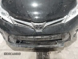 2019 Toyota Sienna XLE Auto Access Seat with VIN 5TDYZ3DCXKS970792, listed as a IAAI auction lot 41589537 with 138,971 mi miles. Bid and sale history available at carsss.com. Image 6.