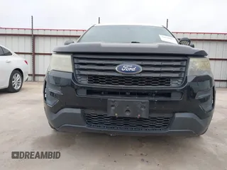 2016 Ford Utility Police Interceptor with VIN 1FM5K8AR9GGB44638, listed as a IAAI auction lot 42020602 with 136,518 mi miles. Bid and sale history available at carsss.com. Image 6.