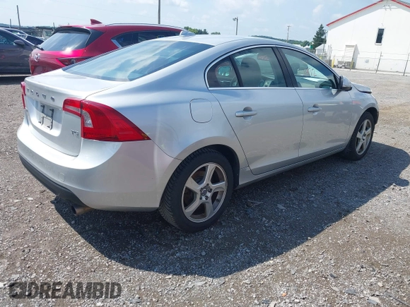 2012 Volvo S60 T5 with VIN YV1622FS4C2116880, listed as a IAAI auction lot 42651472 with 160,745 mi miles and . Bid and sale history available at DreamBid. Image 4.