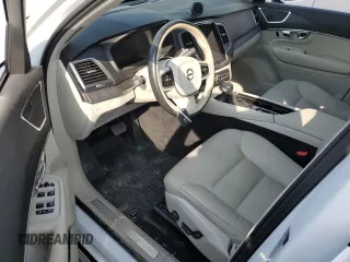 2020 Volvo XC90 Momentum with VIN YV4A221K9L1531154, listed as a Copart auction lot 75165864 with Not Provided miles and Salvage Title. Bid and sale history available at DreamBid. Image 8.