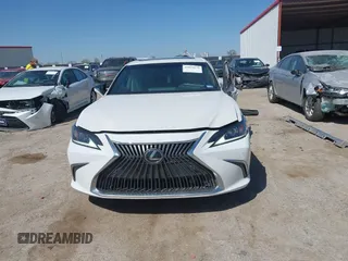 2019 Lexus ES 350 with VIN 58ABZ1B10KU004138, listed as a IAAI auction lot 41859979 with 52,971 mi miles and . Bid and sale history available at DreamBid. Image 12.