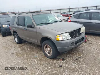 2003 Ford Explorer XLS z VIN 1FMZU72K63UA13640, wystawiony jako IAAI lot #41169432 z przebiegiem 212 849 mil mil oraz . Historia ofert i sprzedaży dostępna na DreamBid. Obrazek 1.